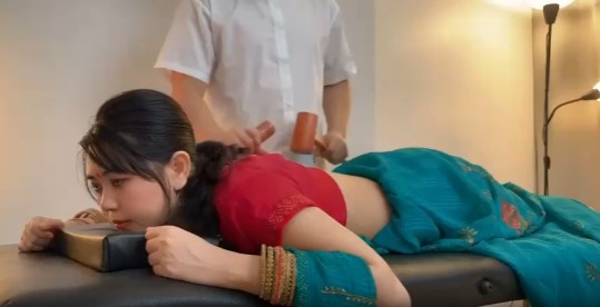 မြမြအောကား စအိုကို ဆောက်နဲ့ဖွင့်ပြီးမှ လီးထည့်လိုးတာ